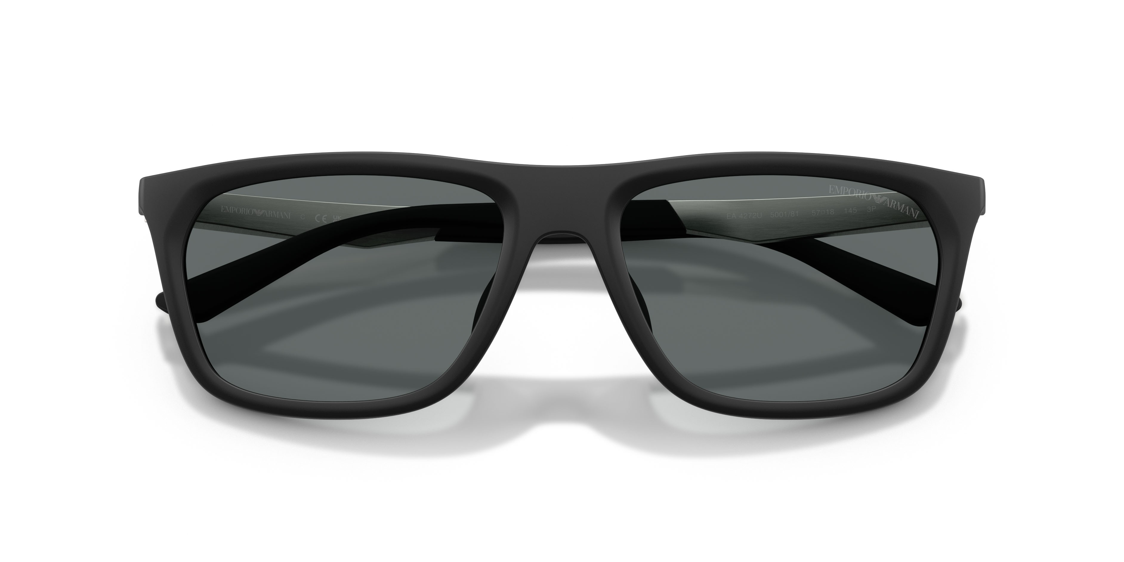 Occhiali da sole Emporio Armani EA 4272U (500181) colore nero opaco forma quadrato lenti polar grigio scuro