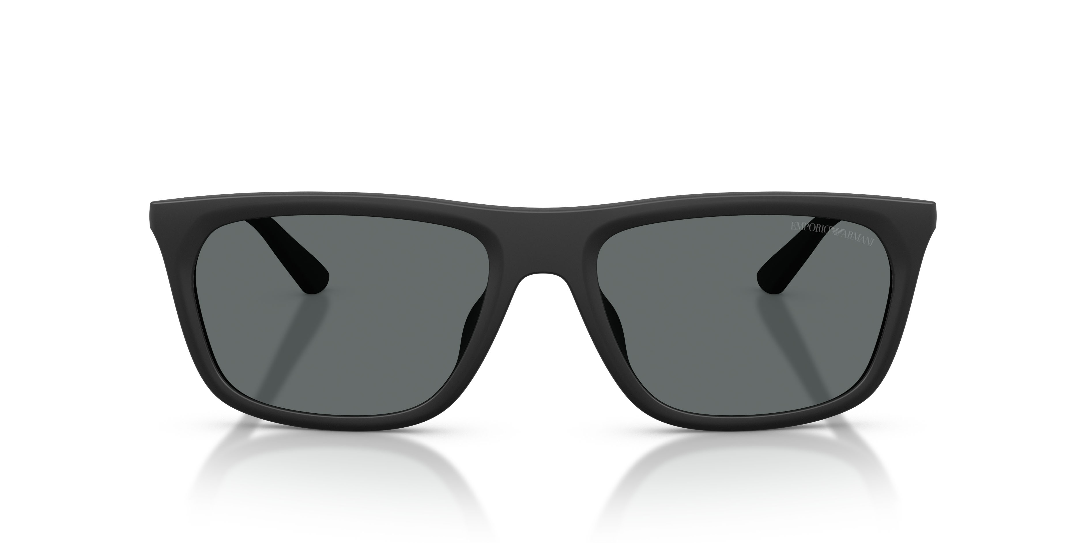 Occhiali da sole Emporio Armani EA 4272U (500181) colore nero opaco forma quadrato lenti polar grigio scuro
