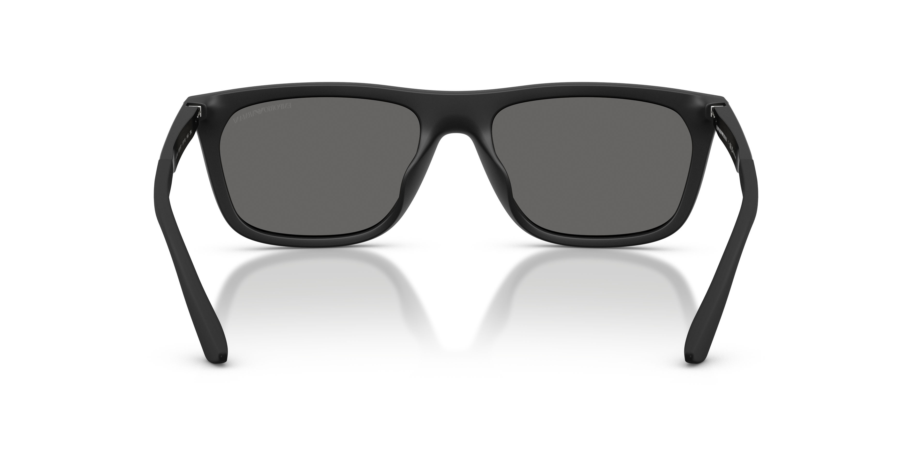 Occhiali da sole Emporio Armani EA 4272U (500187) colore nero opaco forma quadrato lenti grigio scuro