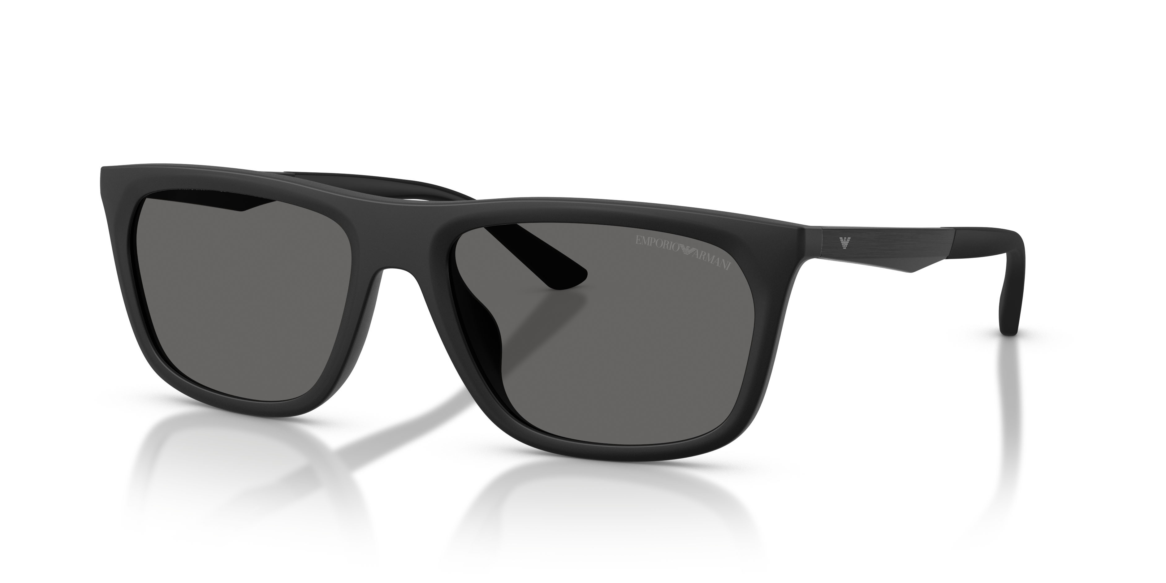 Occhiali da sole Emporio Armani EA 4272U (500187) colore nero opaco forma quadrato lenti grigio scuro