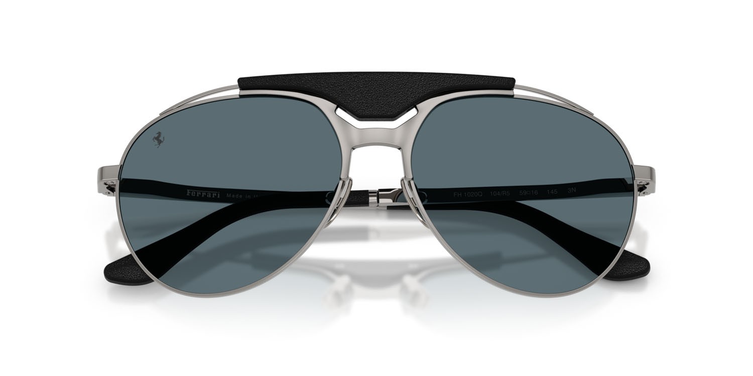 Occhiali da sole Ferrari FH 1020Q (104/R5) colore gunmetal forma aviator lenti blu