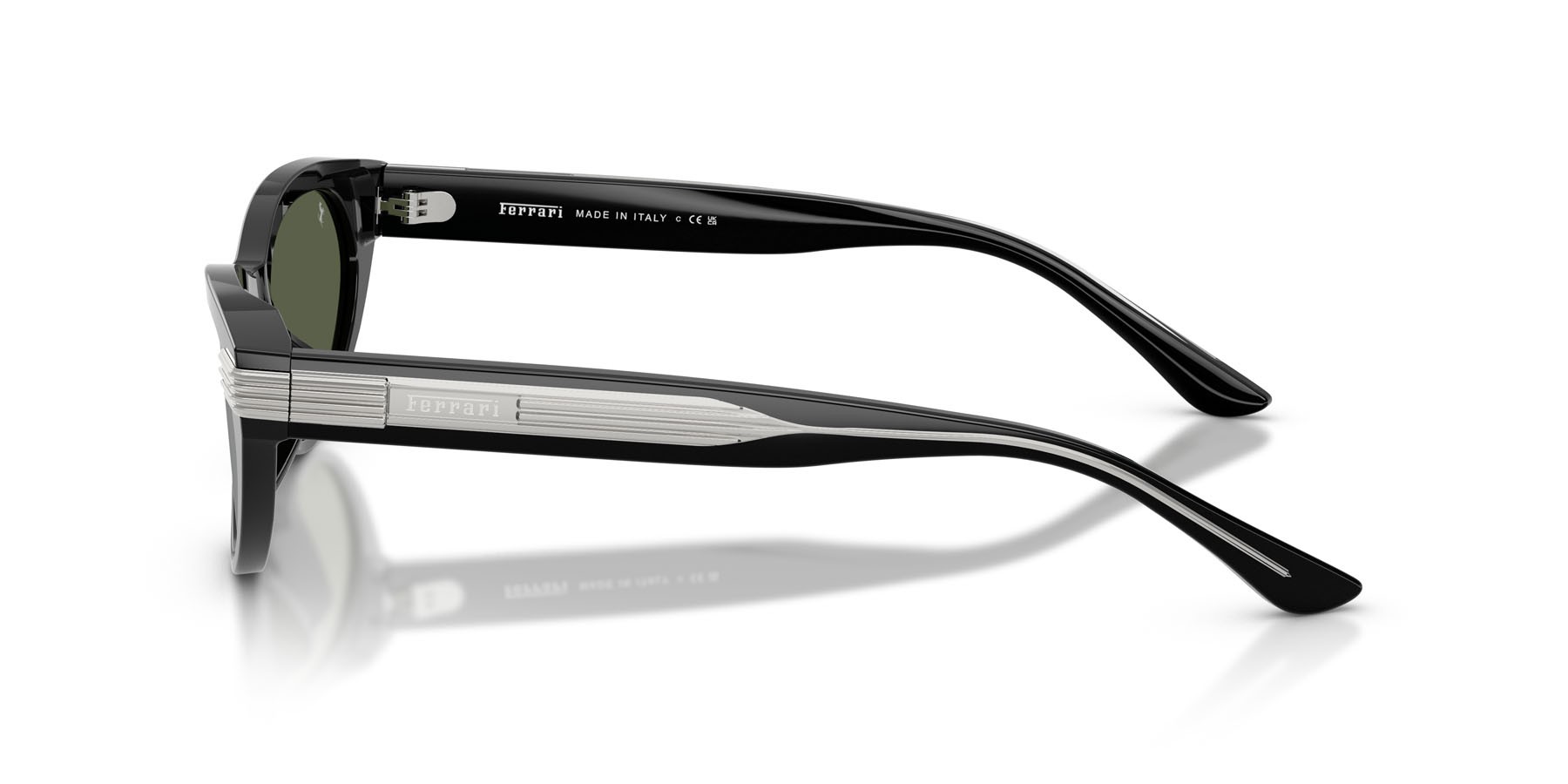 Occhiali da sole Ferrari FH 2020U (701/W3) colore nero lucido forma cat eye lenti grigio chiaro