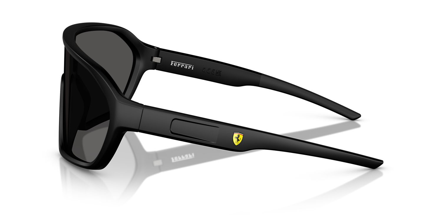 Occhiali da sole Ferrari Scuderia FZ 6011U (504/87) colore nero opaco forma quadrato lenti grigio
