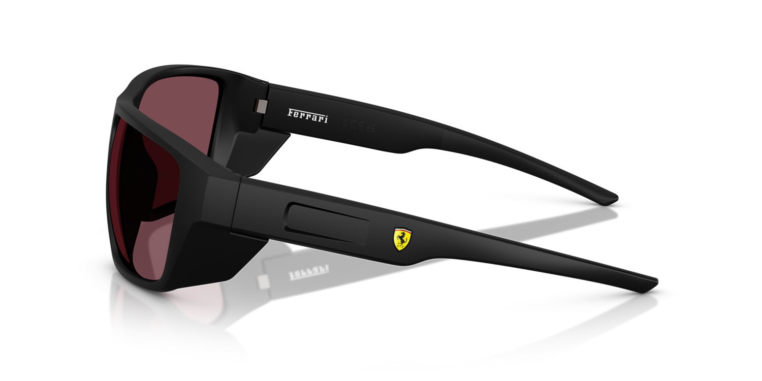 Occhiali da sole Ferrari Scuderia FZ 6012U (504/1E) colore nero opaco forma rettangolare lenti rosso