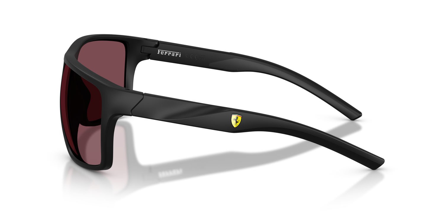 Occhiali da sole Ferrari Scuderia FZ 6015U (504/1E) colore nero opaco forma quadrato lenti rosso ferrari esclusivo