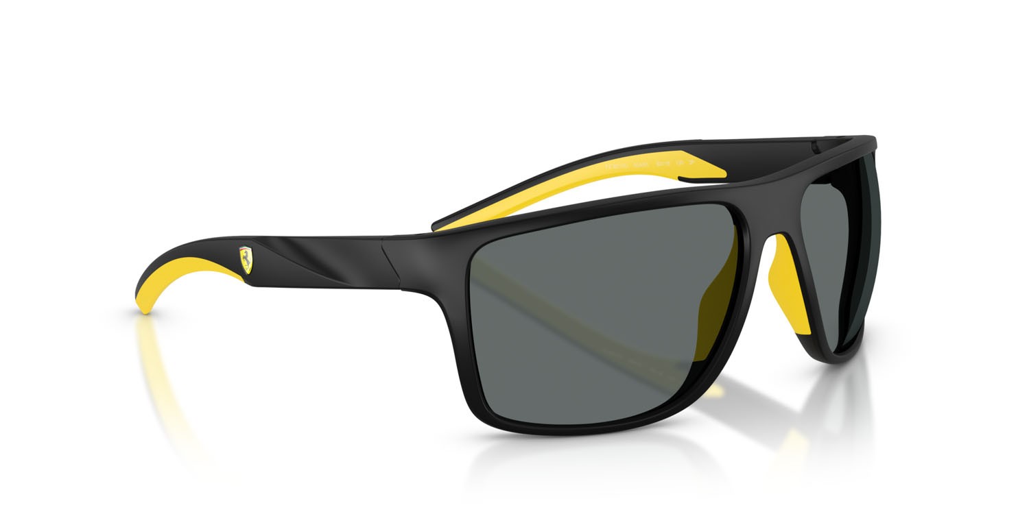 Occhiali da sole Ferrari Scuderia FZ 6015U (504/81) colore nero opaco forma quadrato lenti polar grigio scuro