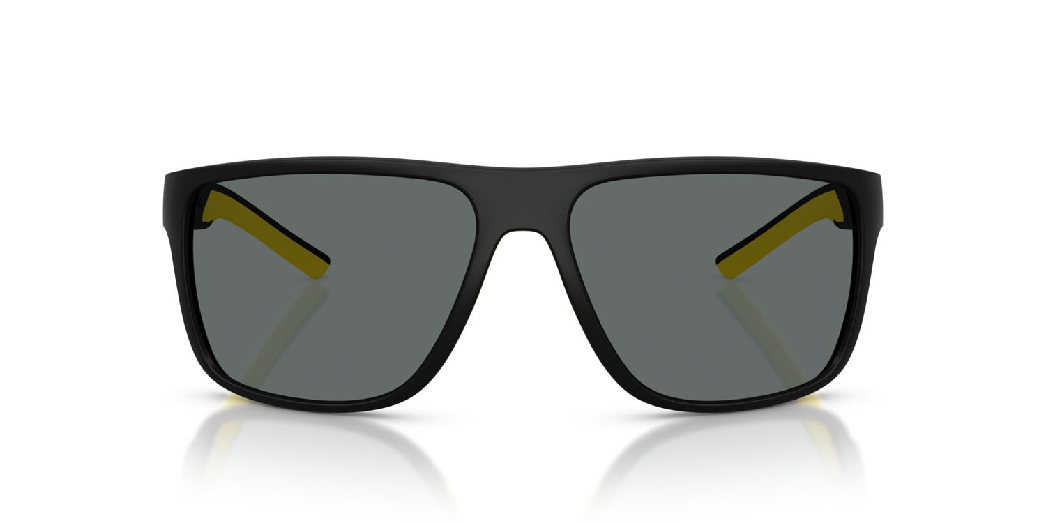 Occhiali da sole Ferrari Scuderia FZ 6015U (504/81) colore nero opaco forma quadrato lenti polar grigio scuro