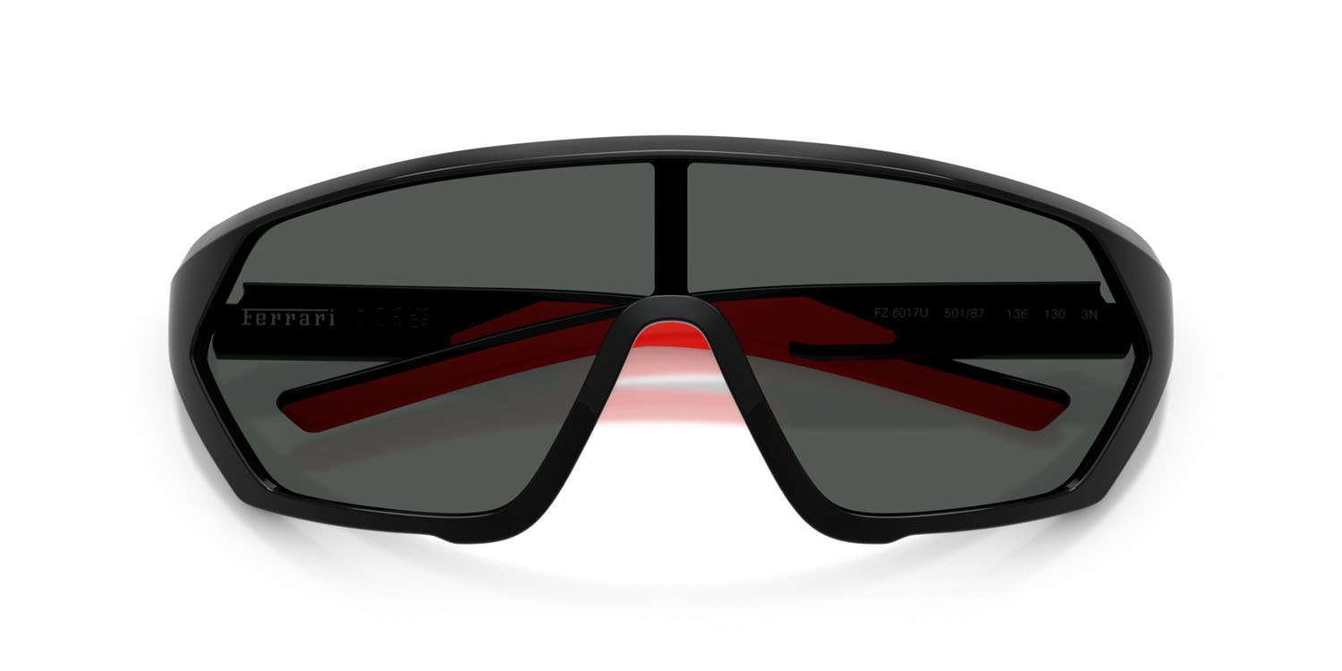 Occhiali da sole Ferrari Scuderia FZ 6017U (501/87) colore nero forma quadrato lenti grigio scuro