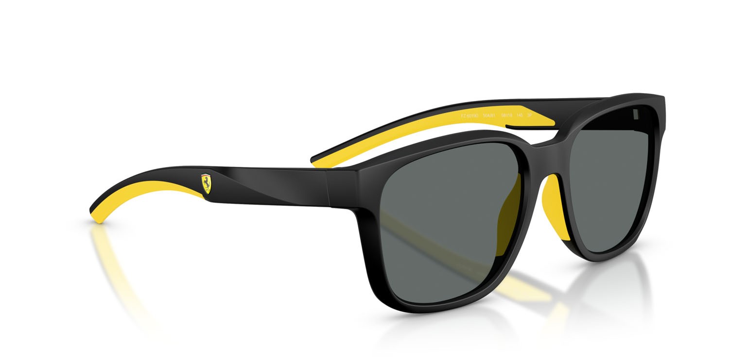 Occhiali da sole Ferrari Scuderia FZ 6019D (504/81) colore nero opaco forma quadrato lenti polar grigio scuro