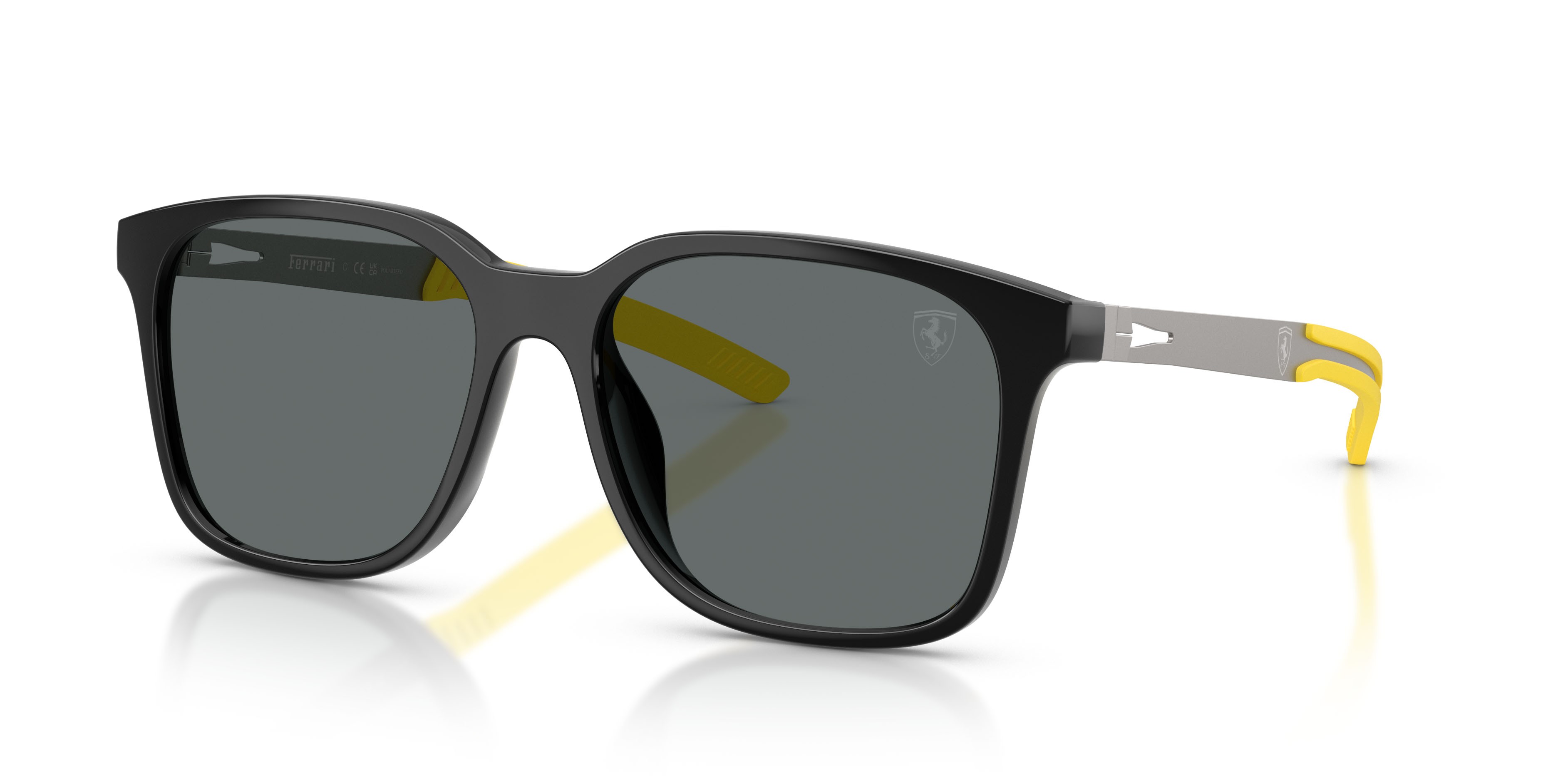 Occhiali da sole Ferrari Scuderia FZ 6025D (501/81) colore nero lucido forma quadrato lenti polar grigio scuro