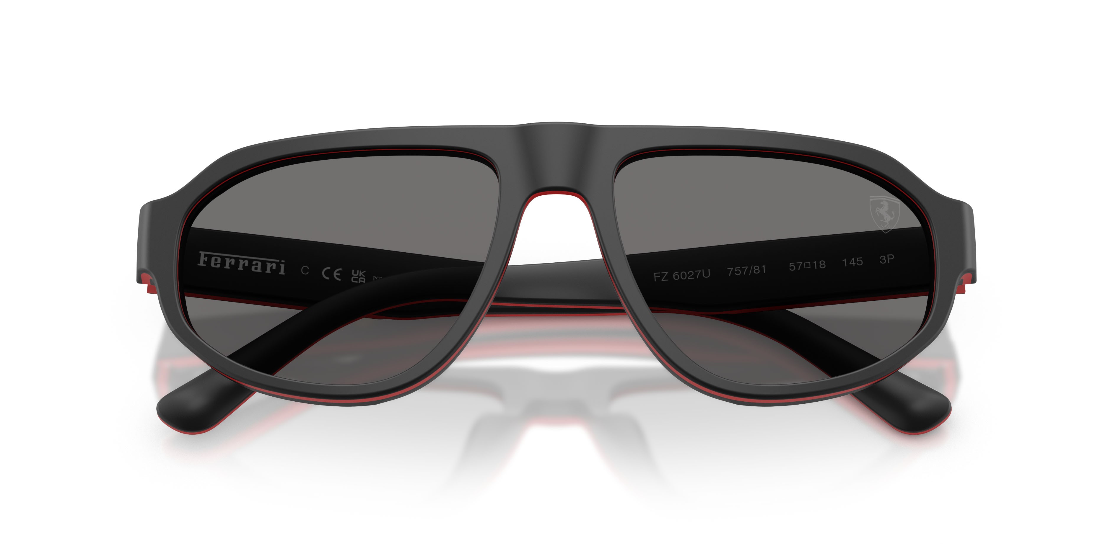 Occhiali da sole Ferrari Scuderia FZ 6027U (757/81) colore nero/rosso forma irregolare lenti polar grigio scuro