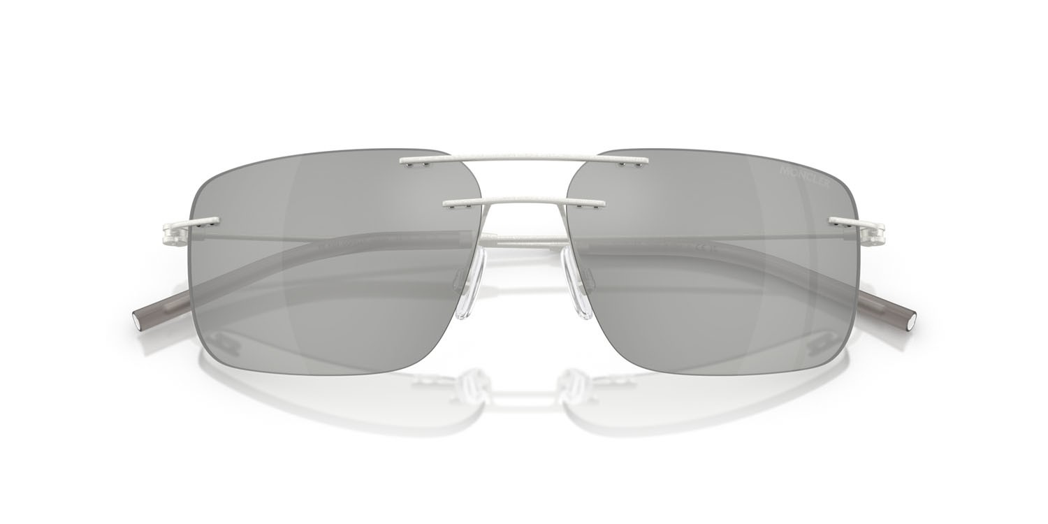 Occhiali da sole Moncler Doppler ME 4003 (10048V) colore argento opaco forma rettangolare lenti blu specchiato argento