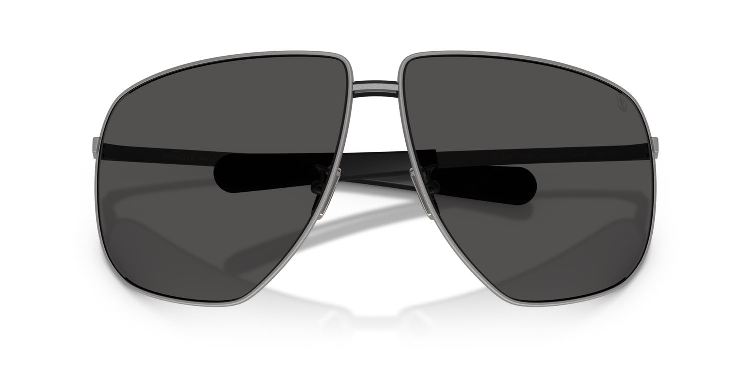 Occhiali da sole Moncler Atlas ME 4008 (101687) colore matte frozen forma aviator lenti grigio tinta unita