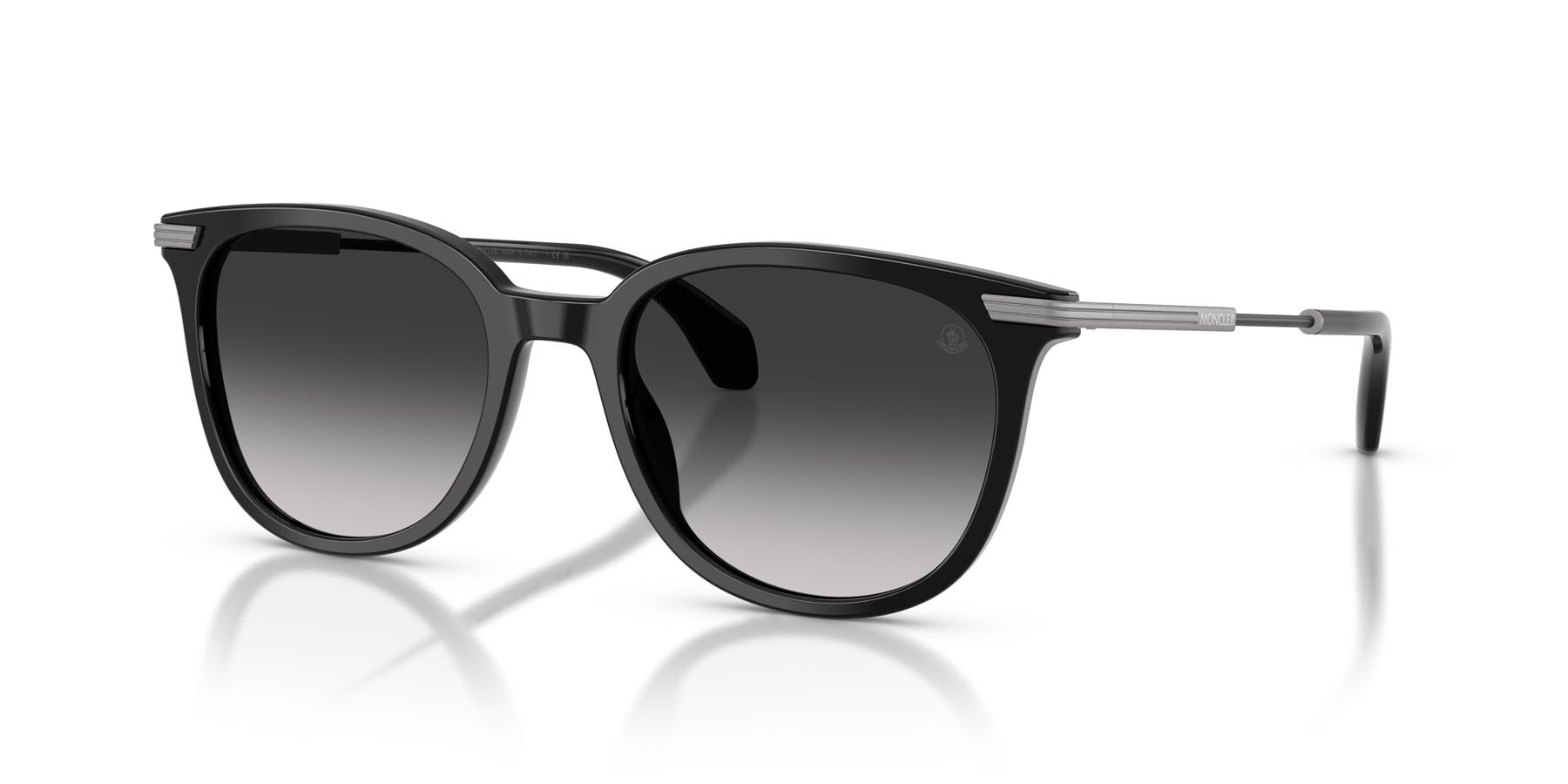 Occhiali da sole Moncler Korra ME 6013 (30013C) colore nero lucido forma ovale lenti grigio scuro sfumato