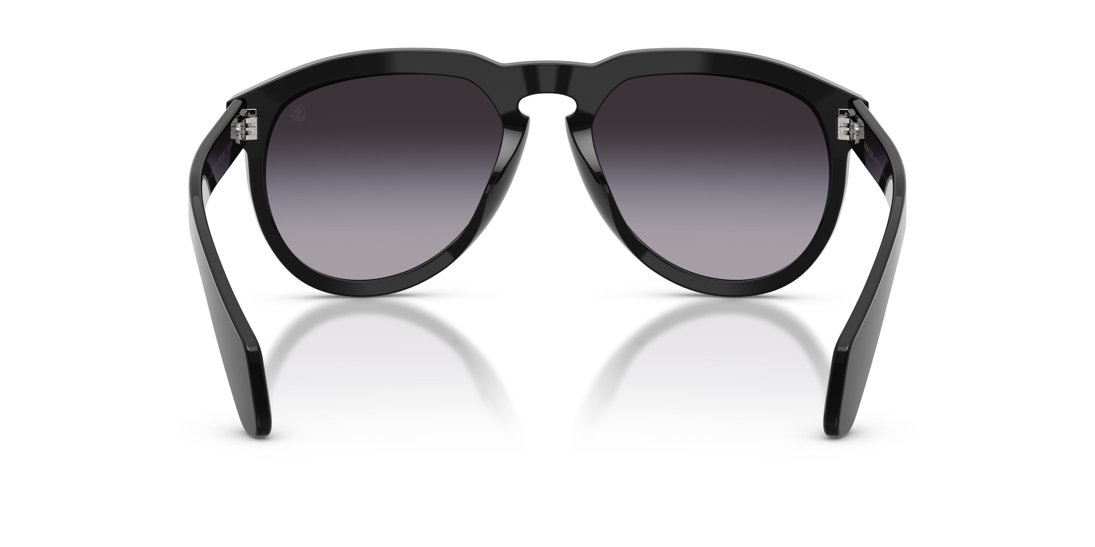 Occhiali da sole Moncler Isopleth ME 6020U (30018G) colore nero lucido forma aviator lenti grigio chiaro sfumato