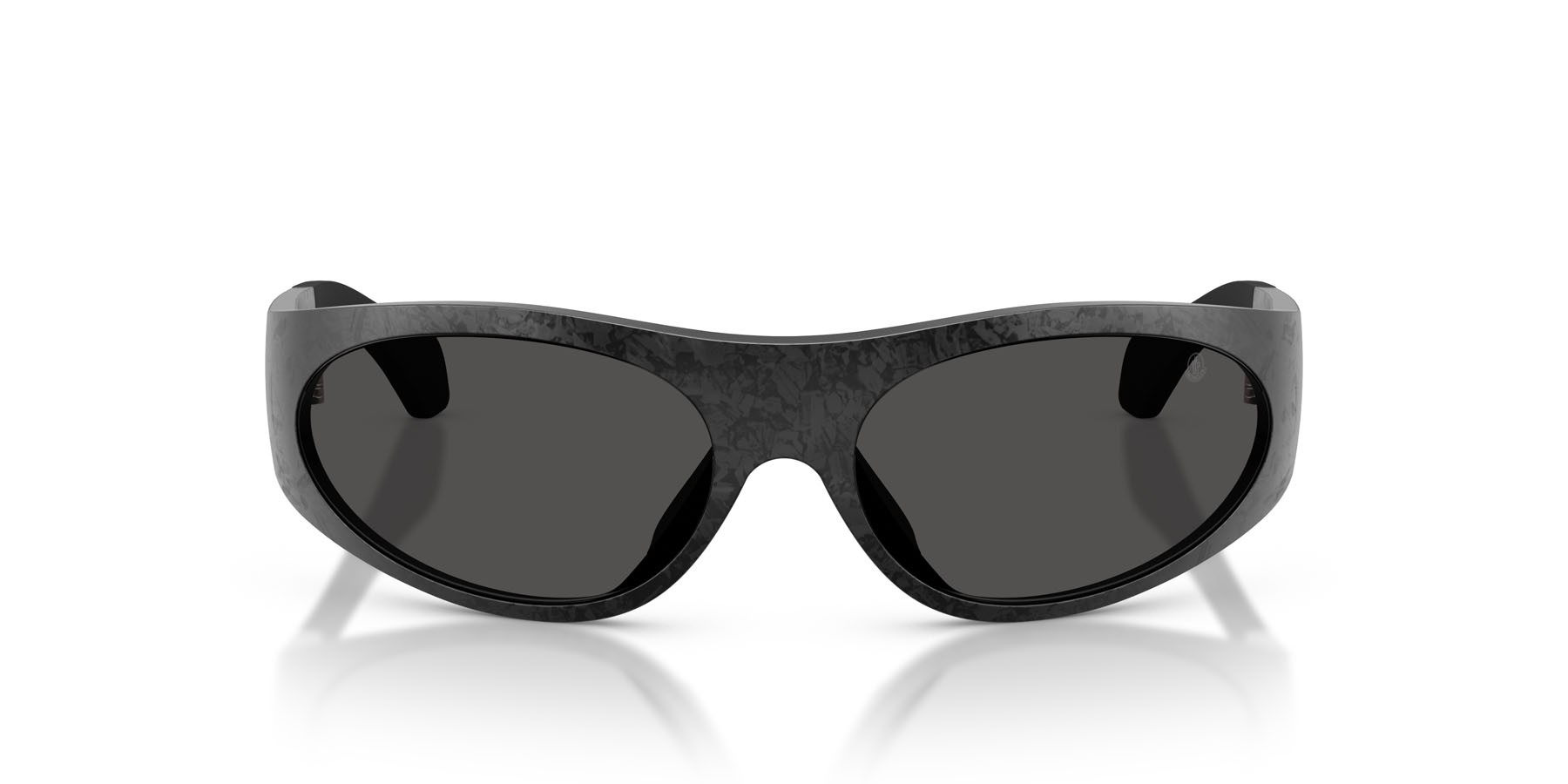Occhiali da sole Moncler Inara ME 7001 (900187) colore carbonio nero opaco forma ovale lenti grigio scuro tinta unita