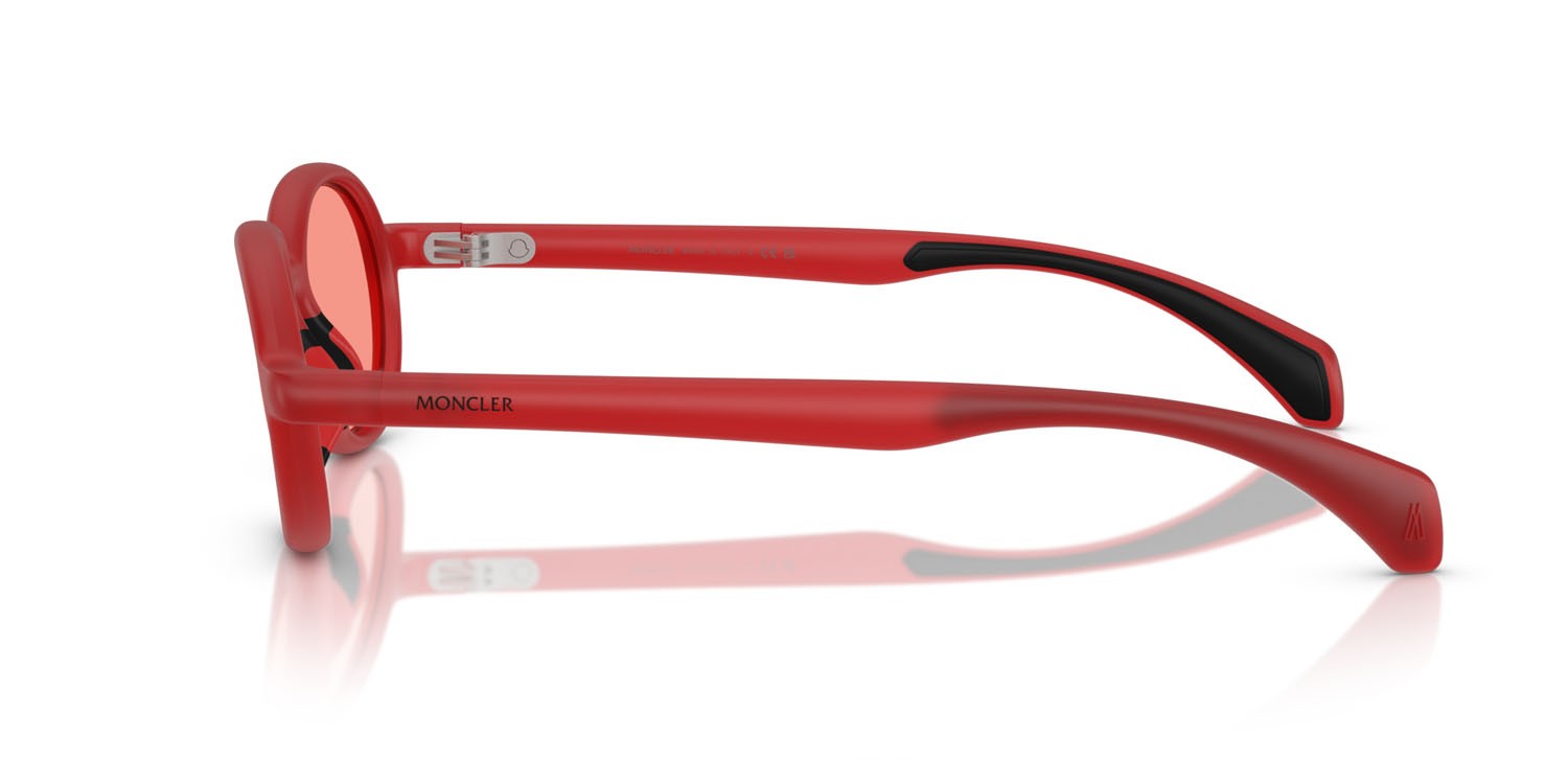 Occhiali da sole Moncler Caprice ME 8006 (5005F5) colore rosso opaco color latte forma ovale lenti rosa