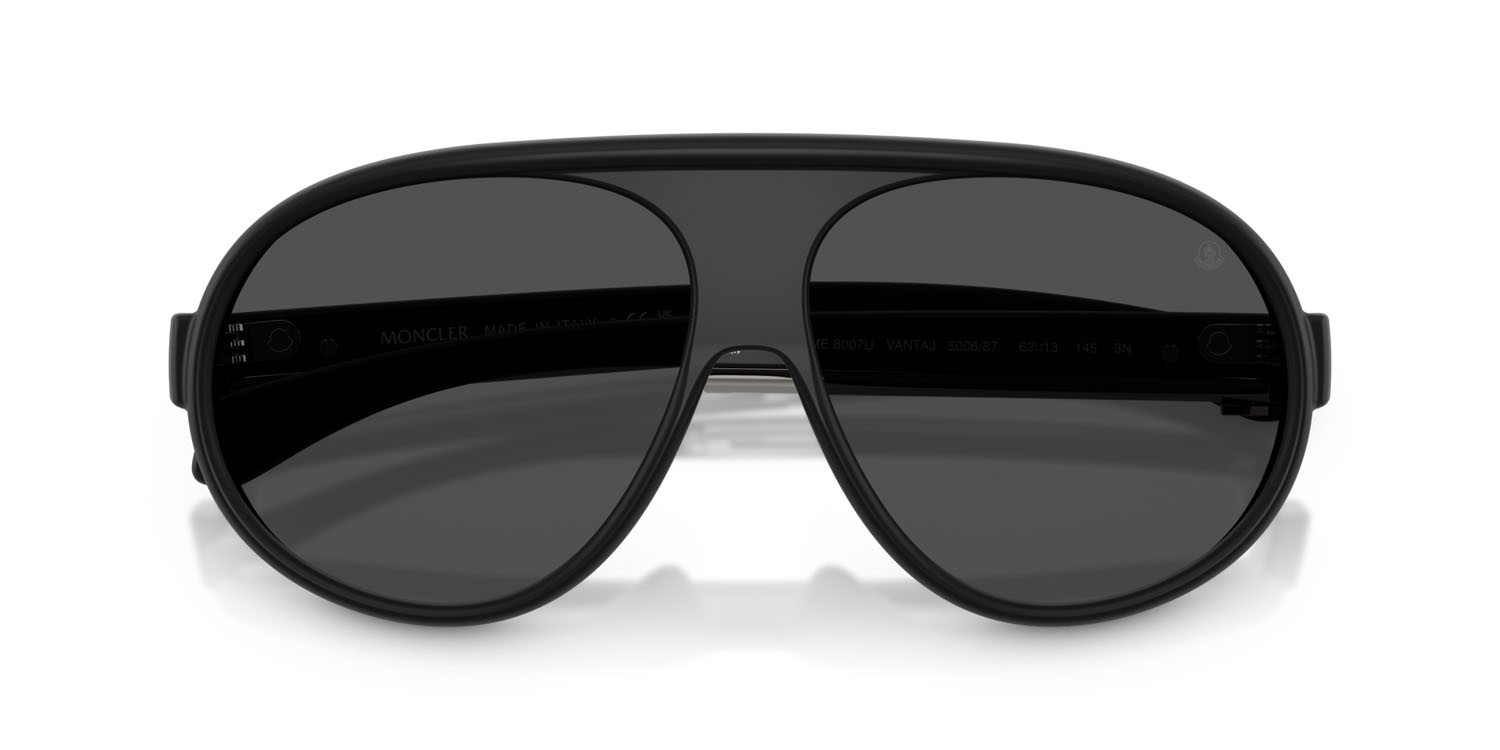 Sunglasses Moncler Vantaj ME 8007U (500687) color nero opaco shape aviator lenses grigio scuro tinta unita
