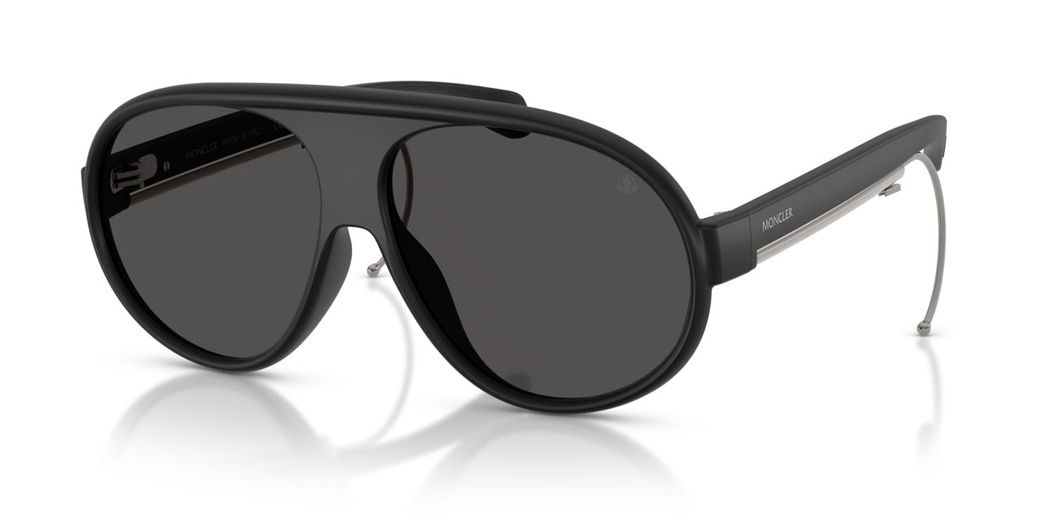 Sunglasses Moncler Vantaj ME 8007U (500687) color nero opaco shape aviator lenses grigio scuro tinta unita