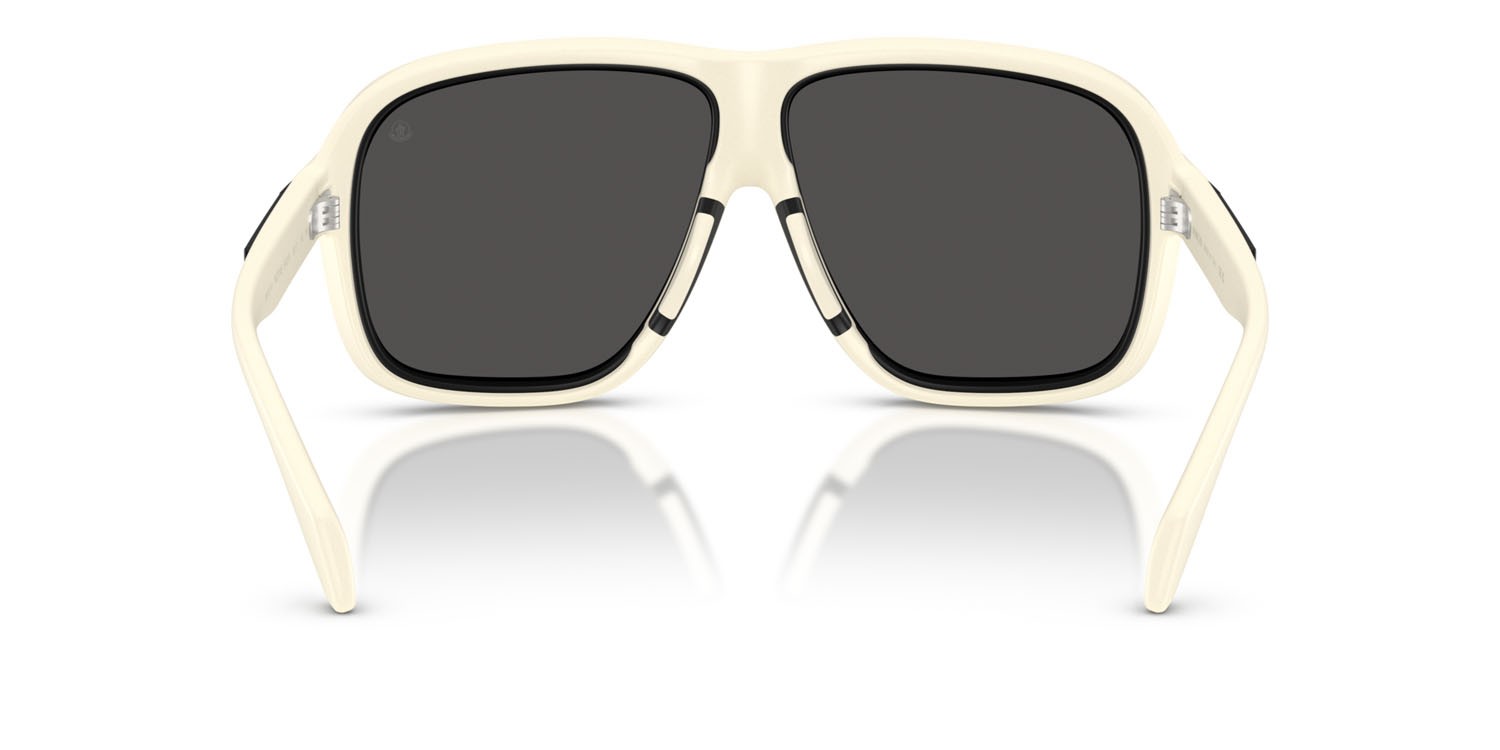 Occhiali da sole Moncler Twotone ME 8011U (500287) colore color burro opaco forma quadrato lenti grigio tinta unita
