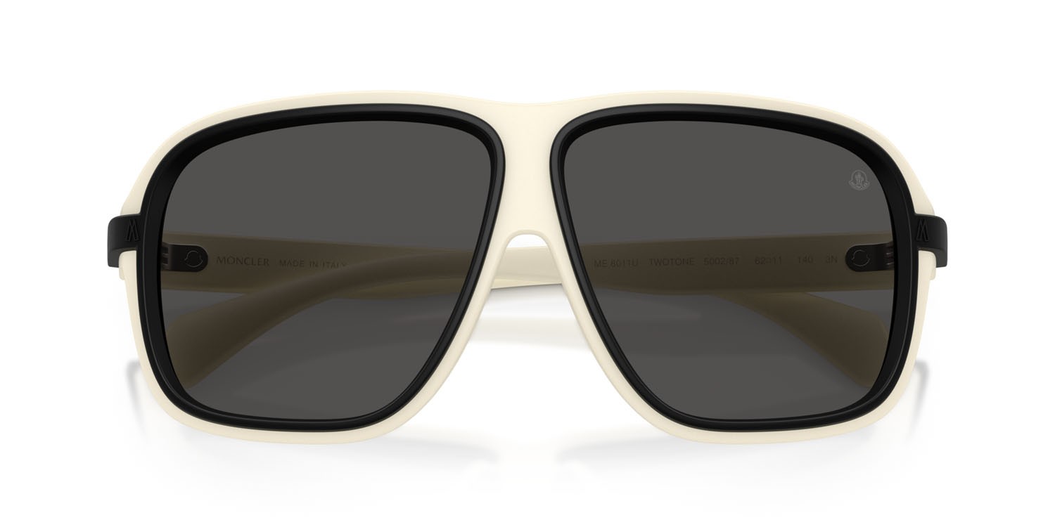 Occhiali da sole Moncler Twotone ME 8011U (500287) colore color burro opaco forma quadrato lenti grigio tinta unita