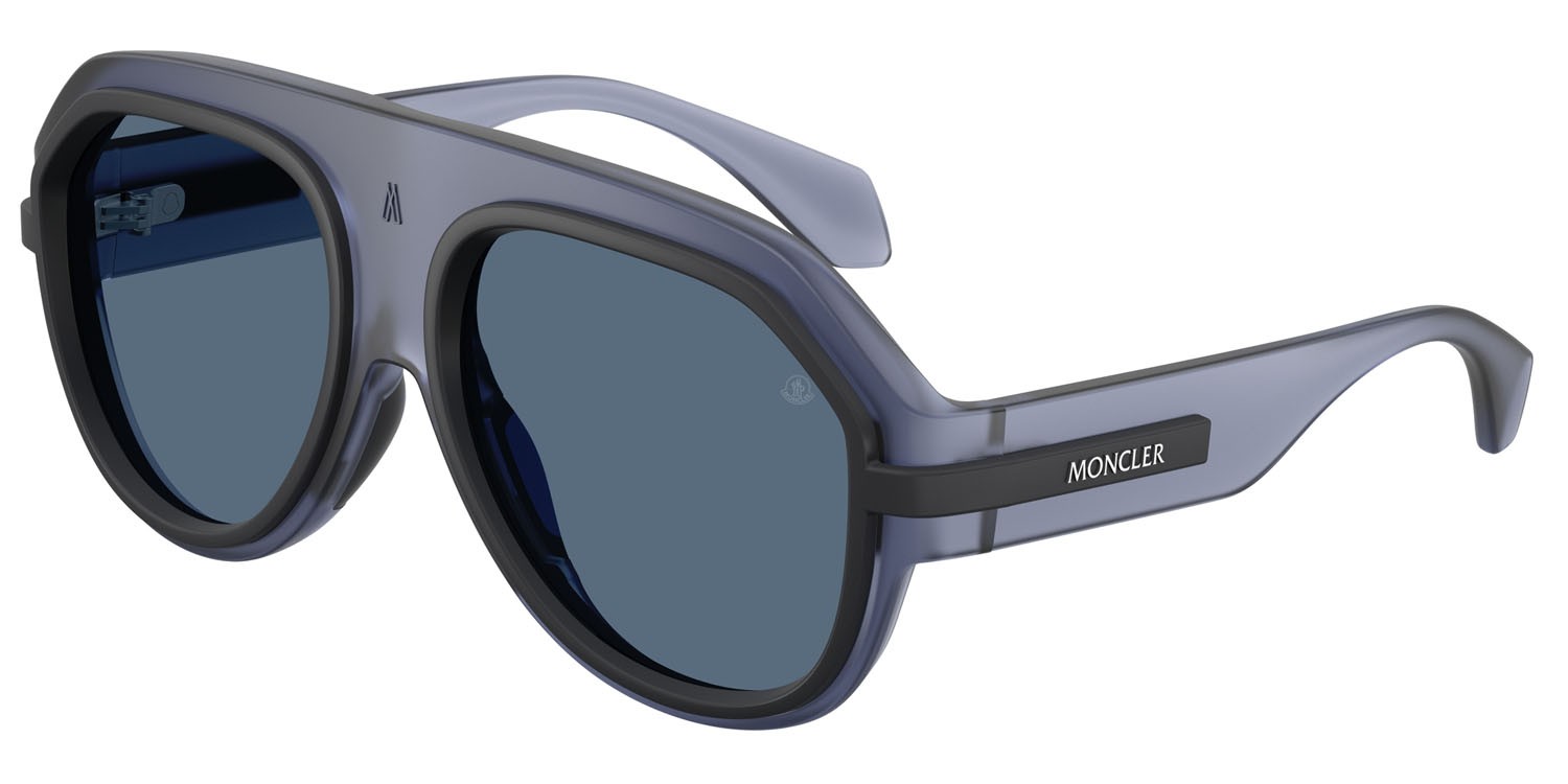 Occhiali da sole Moncler Fynder ME 8012U (502480) colore blu opaco trasparente forma aviator lenti blu tinta unita