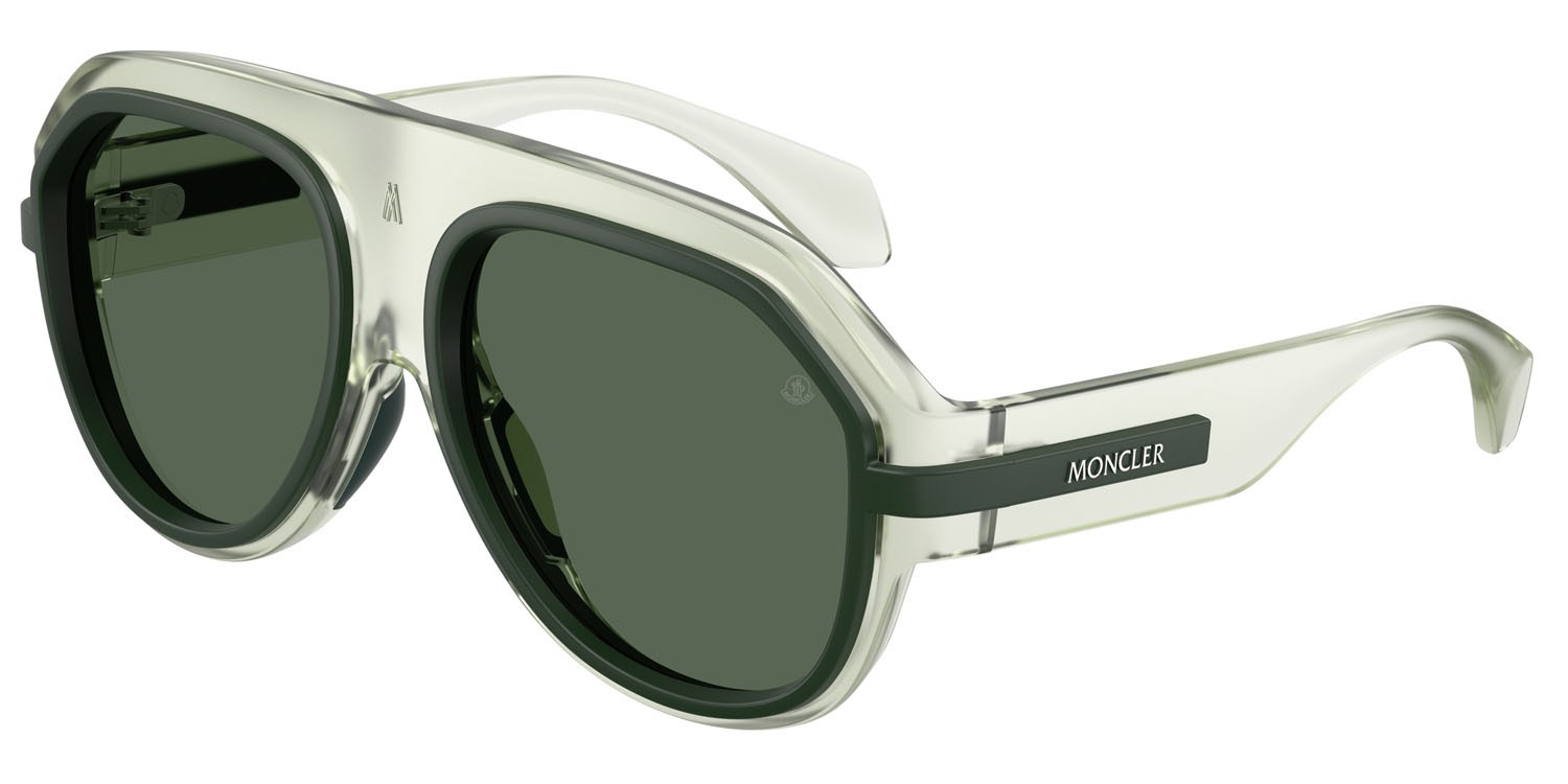 Occhiali da sole Moncler Fynder ME 8012U (502571) colore verde latte opaco forma aviator lenti verde scuro tinta unita