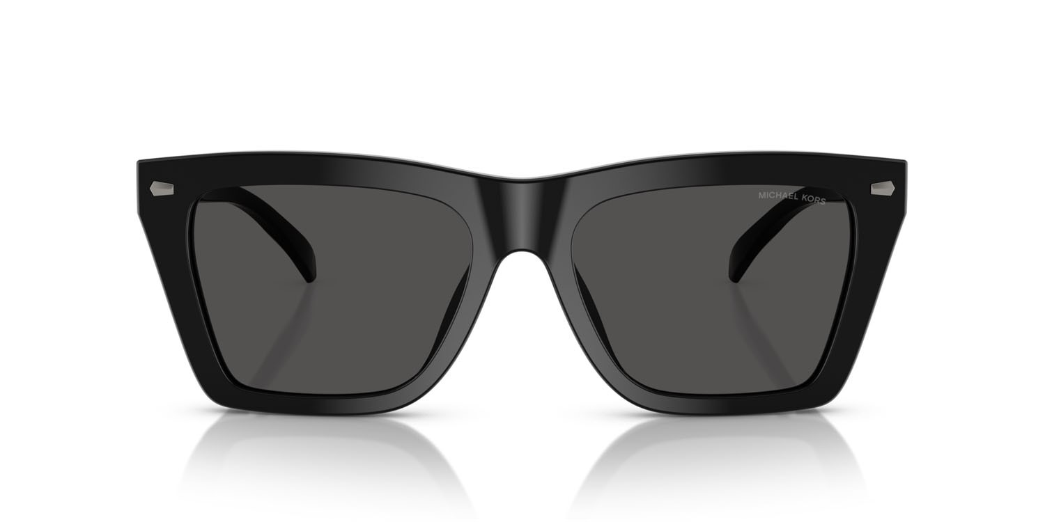 Occhiali da sole Michael Kors Pebble Beach MK 2225U (300587) colore nero forma quadrato lenti grigio scuro tinta unita