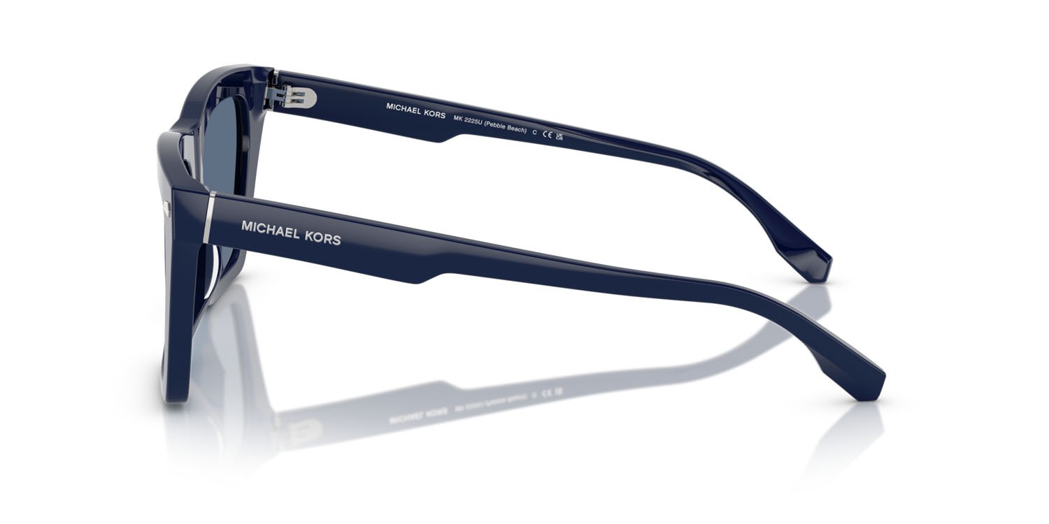 Occhiali da sole Michael Kors Pebble Beach MK 2225U (400980) colore blu navy tinta unita forma quadrato lenti blu tinta unita