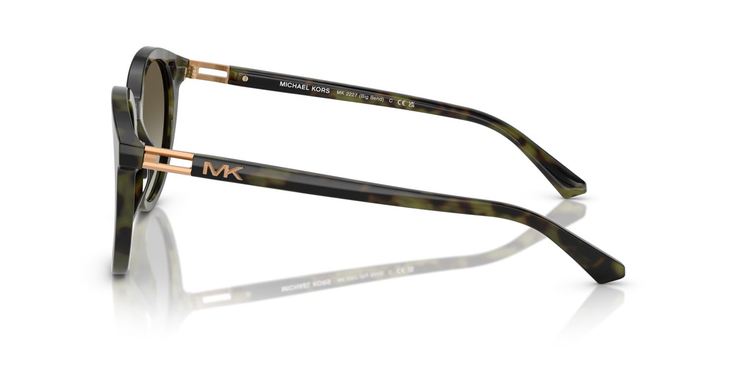 Occhiali da sole Michael Kors Big Bend MK 2227 (39433M) colore verde oliva tartarugato forma rotondo lenti verde oliva sfumato