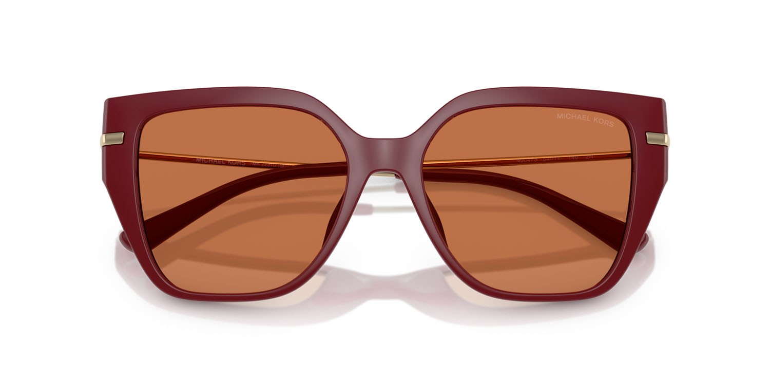 Occhiali da sole Michael Kors St. Barths MK 2231U (400473) colore rosso intenso forma quadrato lenti deep red solid