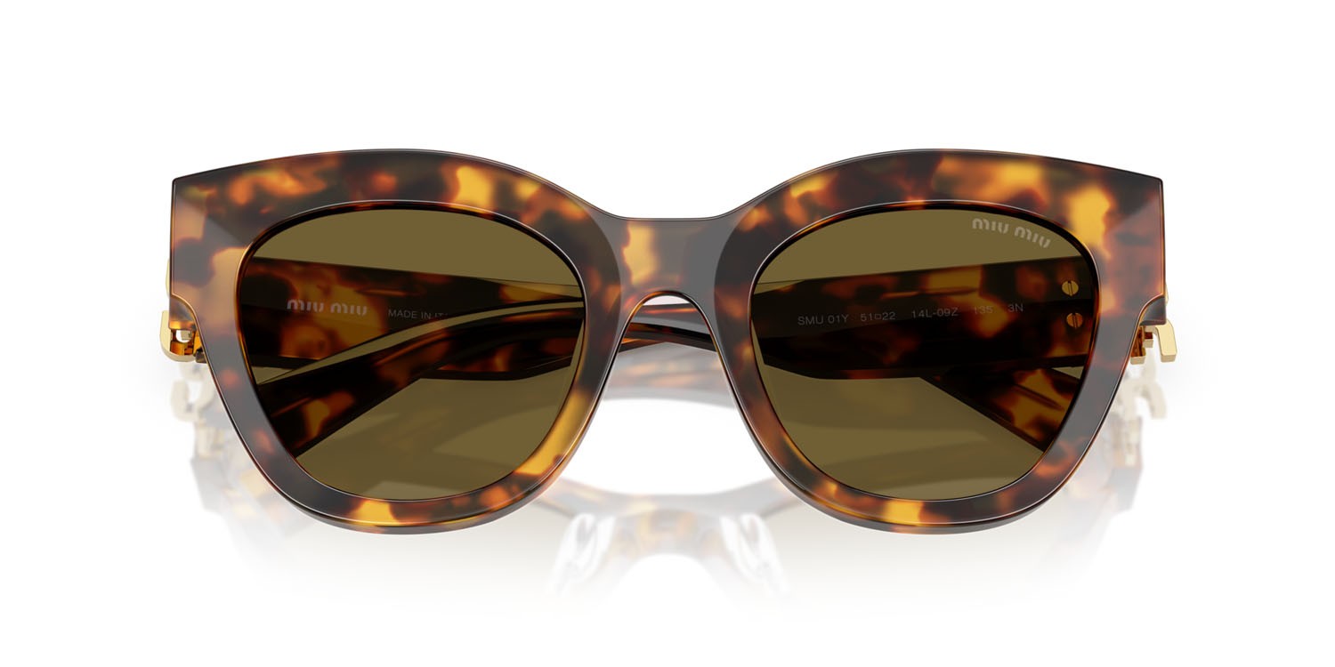 Occhiali da sole Miu Miu MU 01YS (14L09Z) colore havana miele forma quadrato lenti marrone scuro
