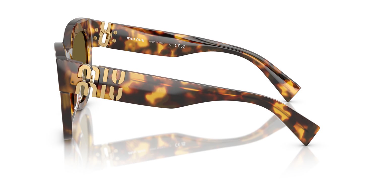 Occhiali da sole Miu Miu MU 01YS (14L09Z) colore havana miele forma quadrato lenti marrone scuro