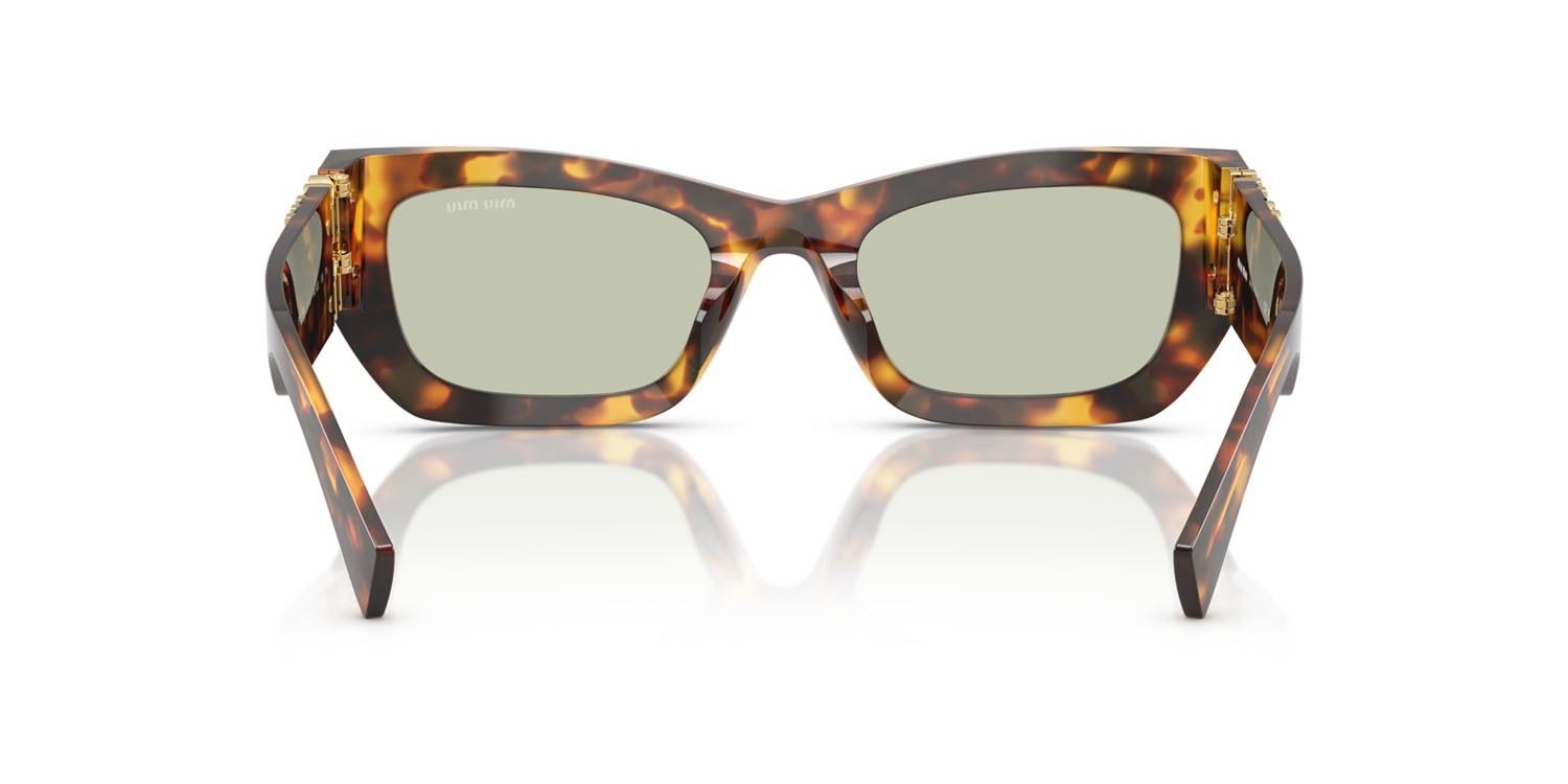 Occhiali da sole Miu Miu MU 09WS (14L50O) colore havana miele forma rettangolare lenti verde