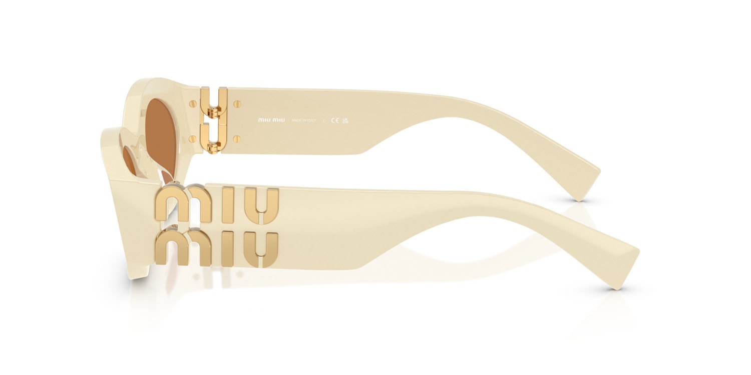 Occhiali da sole Miu  MU 11WS (21D90Q) colore bianco latte forma ovale lenti marrone