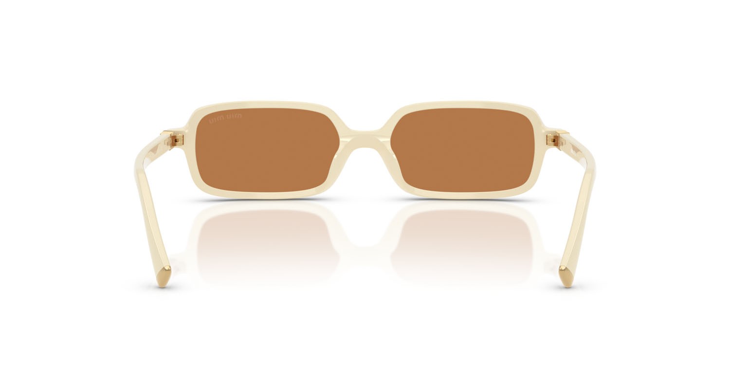 Occhiali da sole Miu Miu MU 11ZS (21D90Q) colore bianco latte forma rettangolare lenti marrone