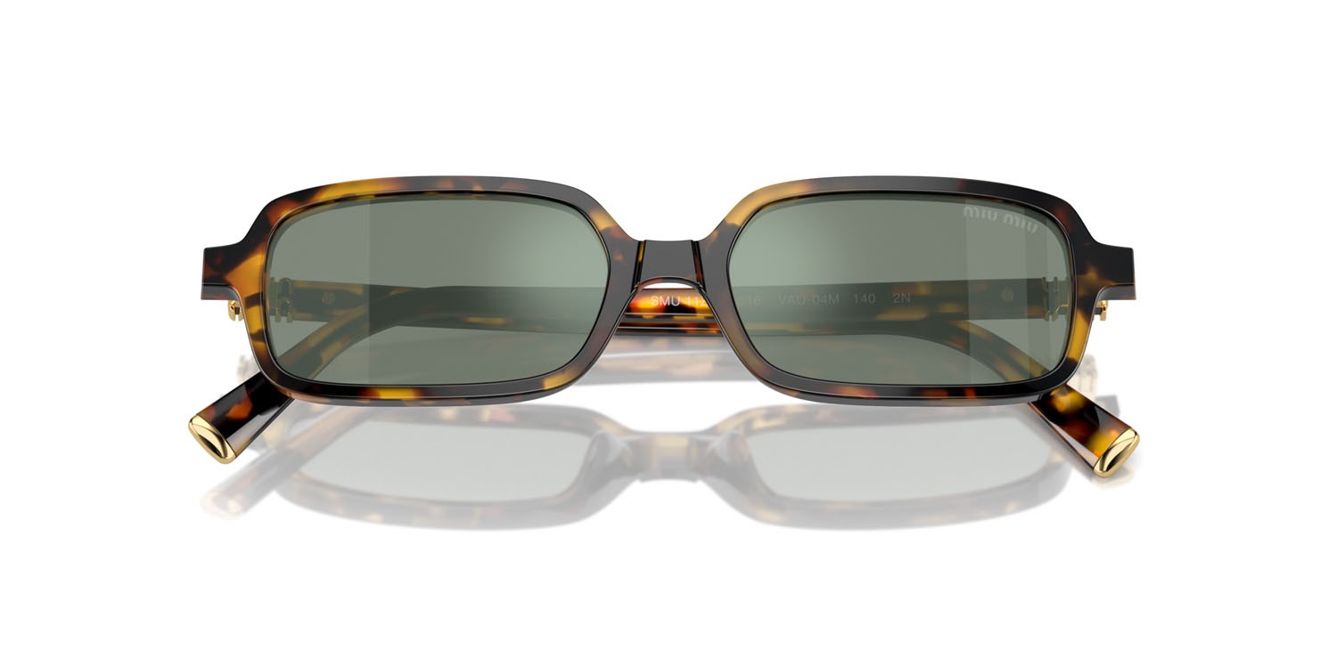 Occhiali da sole Miu Miu MU 11ZS (VAU04M) colore havana miele forma rettangolare lenti verde con specchiatura argento interna