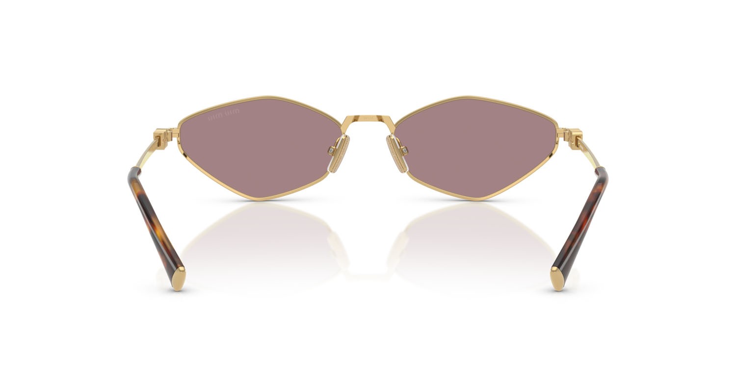 Occhiali da sole Miu Miu MU 56ZS (5AK20I) colore oro forma irregolare lenti viola chiaro/marrone