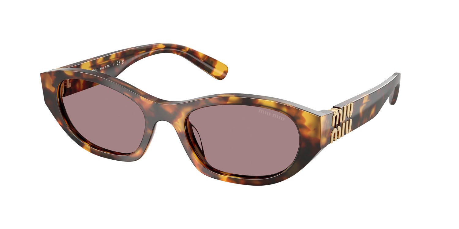 Occhiali da sole Miu Miu MU A03S (14L20I) colore havana miele forma irregolare lenti viola chiaro/marrone
