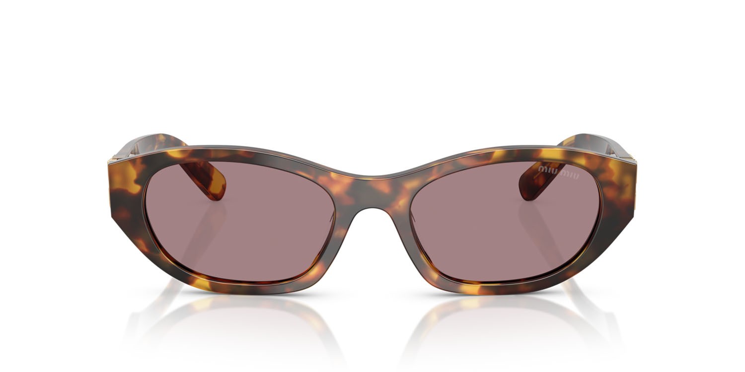 Occhiali da sole Miu Miu MU A03S (14L20I) colore havana miele forma irregolare lenti viola chiaro/marrone
