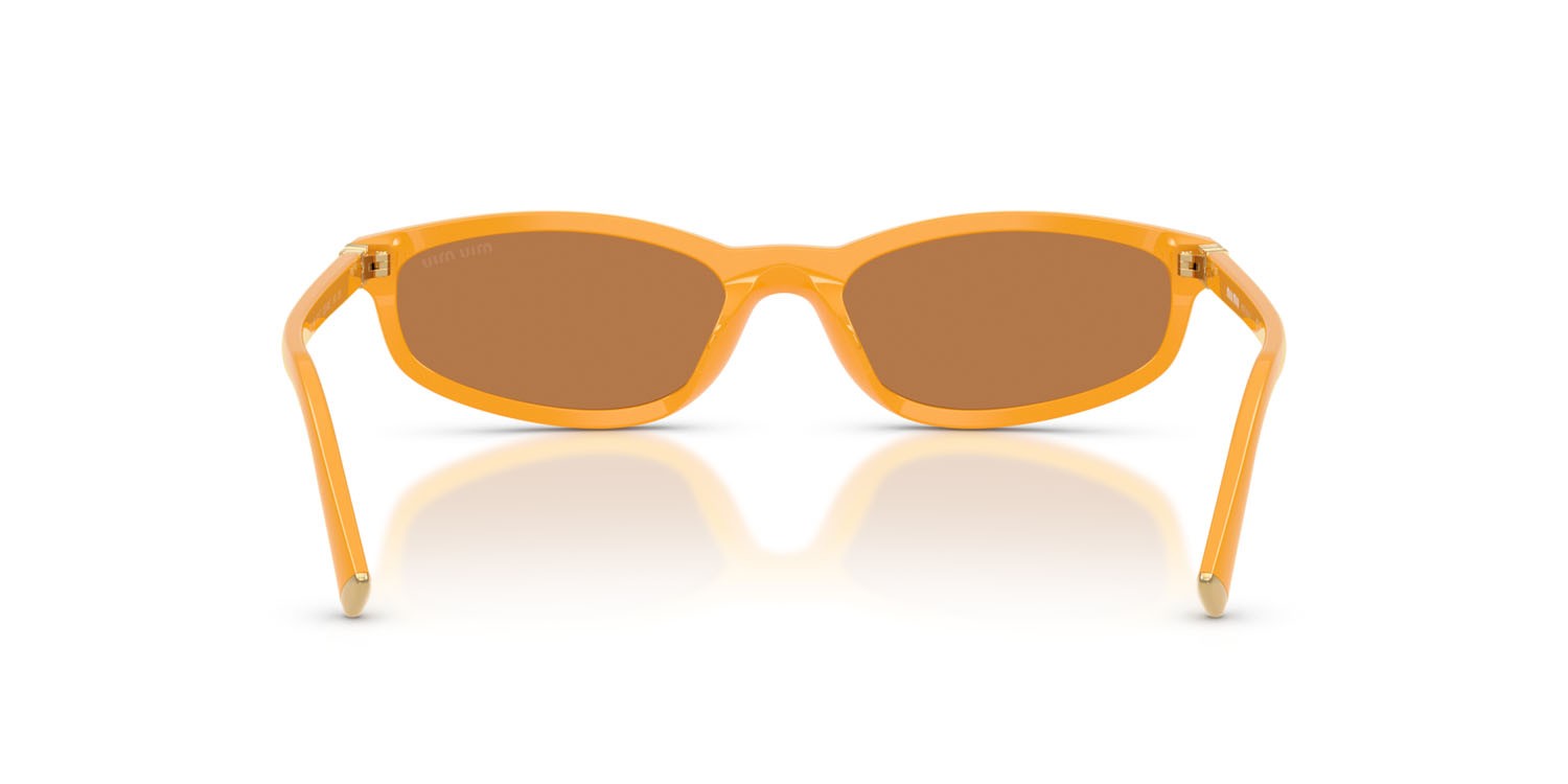 Occhiali da sole Miu Miu MU A06S (22D90Q) colore soleil forma irregolare lenti marrone