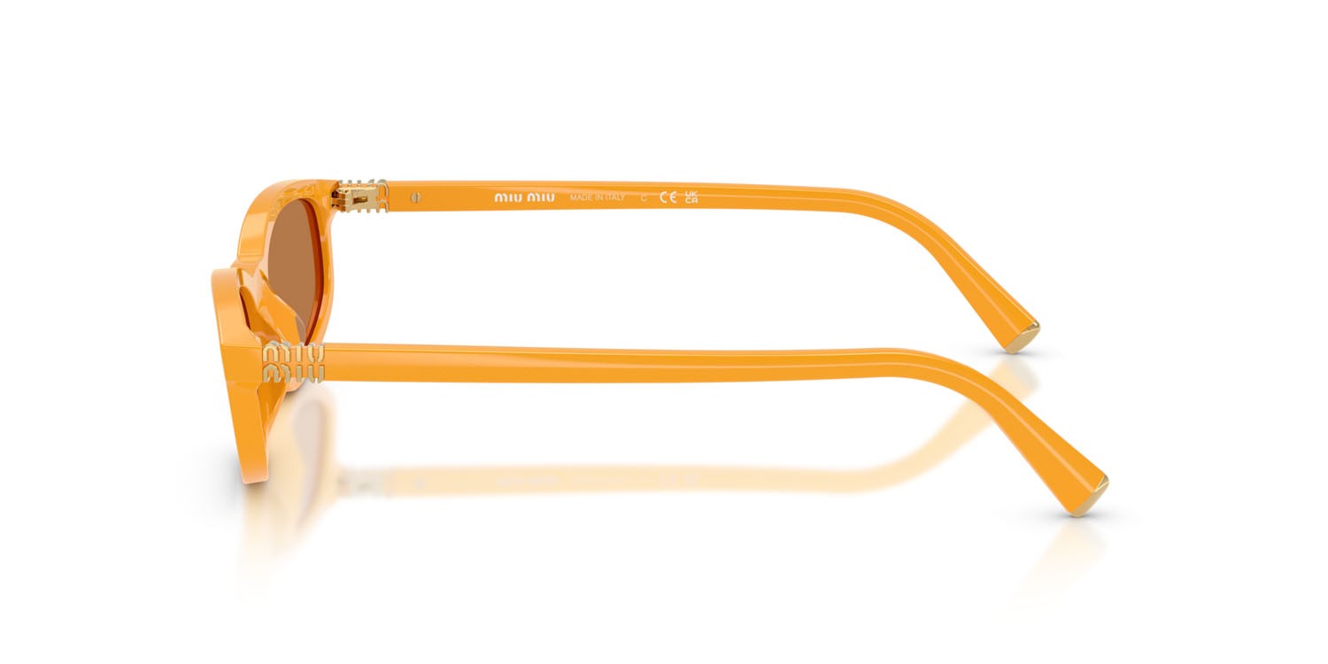 Occhiali da sole Miu Miu MU A06S (22D90Q) colore soleil forma irregolare lenti marrone