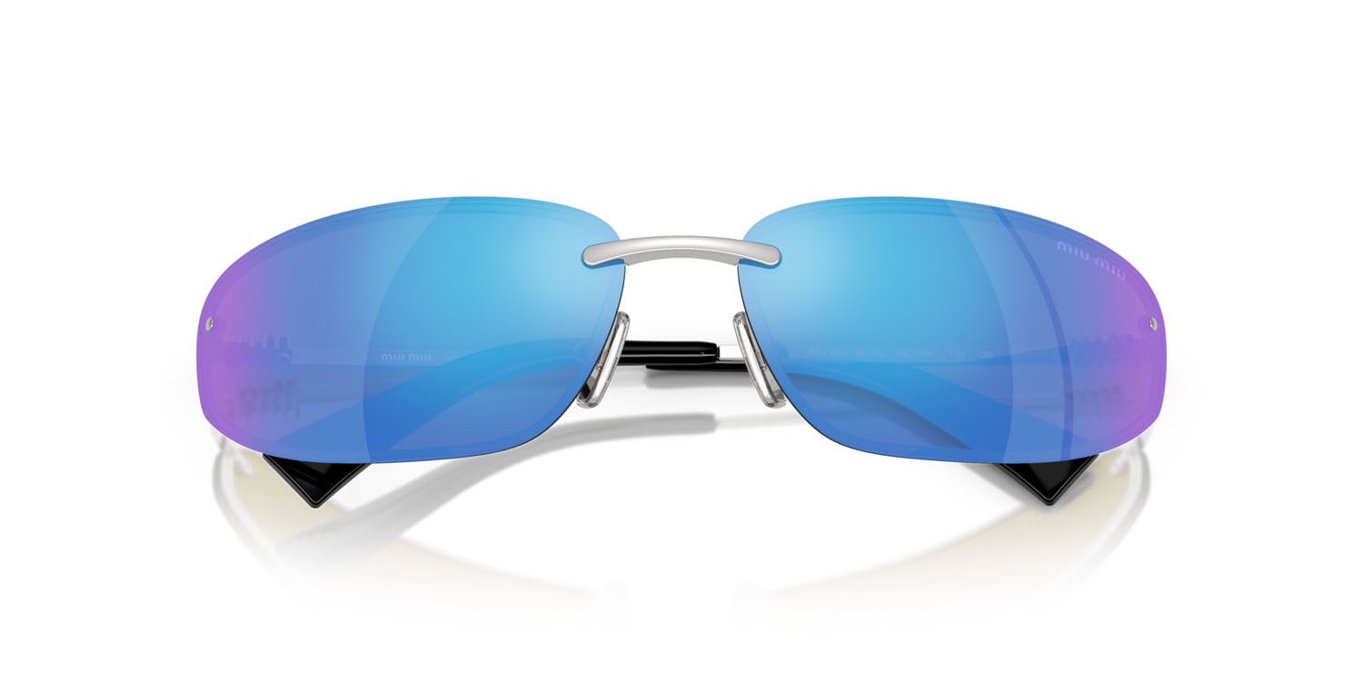 Occhiali da sole Miu Miu MU A50S (1BC10K) colore argento forma ovale lenti verde chiaro specchiato blu