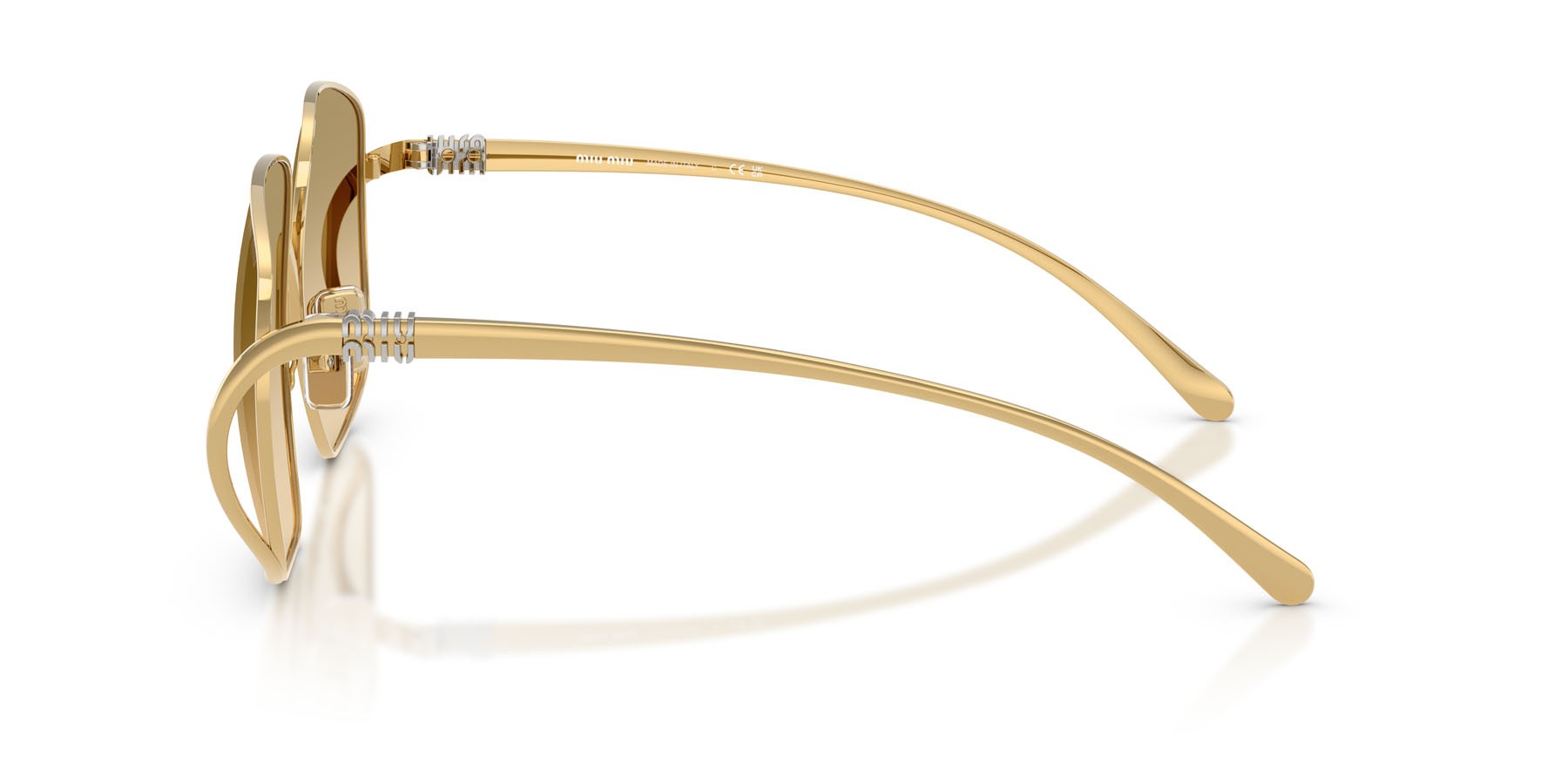 Occhiali da sole Miu Miu MU A57S (5AK20S) colore oro forma quadrato lenti camomilla sfumato
