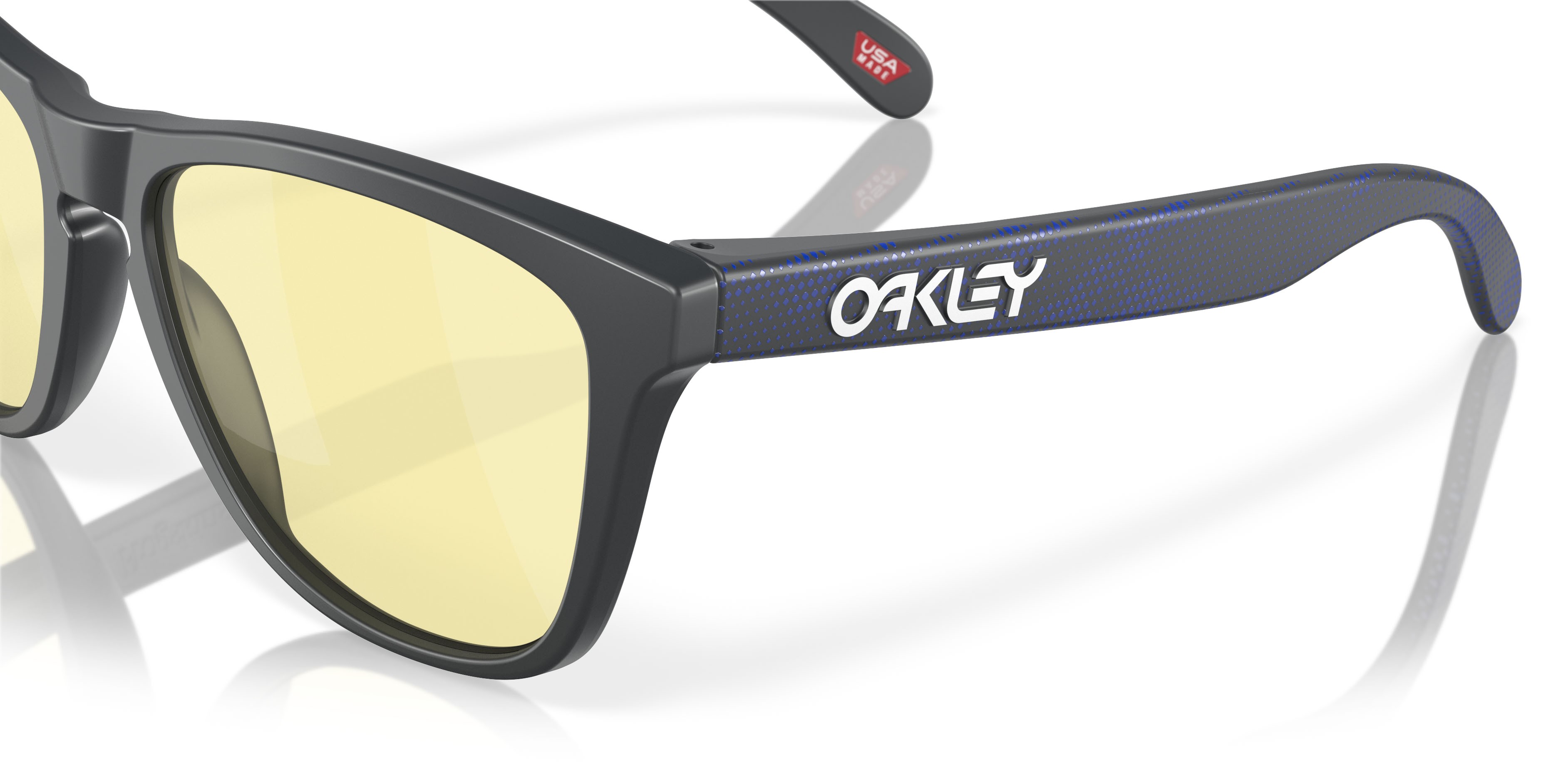 Occhiali da sole Oakley Frogskins OO 9013 (9013L4) colore carbonio opaco forma quadrato lenti prizm gaming(tm) 2.0