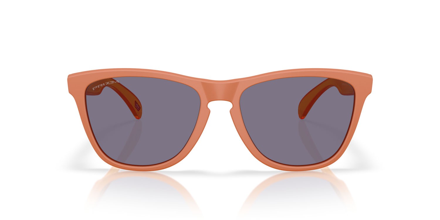 Occhiali da sole Oakley Frogskins OO 9013 (9013M1) colore matte ginger forma quadrato lenti prizm grey