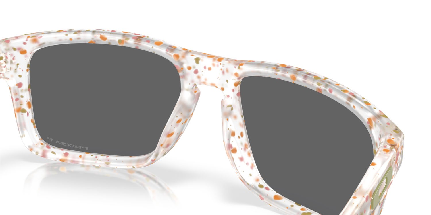 Occhiali da sole Oakley Holbrook OO 9102 (9102AG) colore clear terrazzo forma quadrato lenti prizm black polarized
