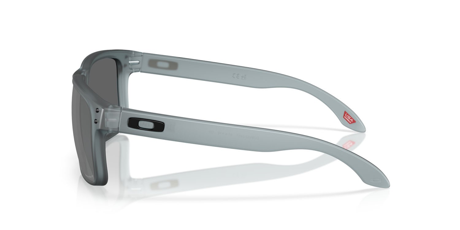 Occhiali da sole Oakley Holbrook OO 9102 (9102Z4) colore nero cristallo opaco forma quadrato lenti prizm black polarized