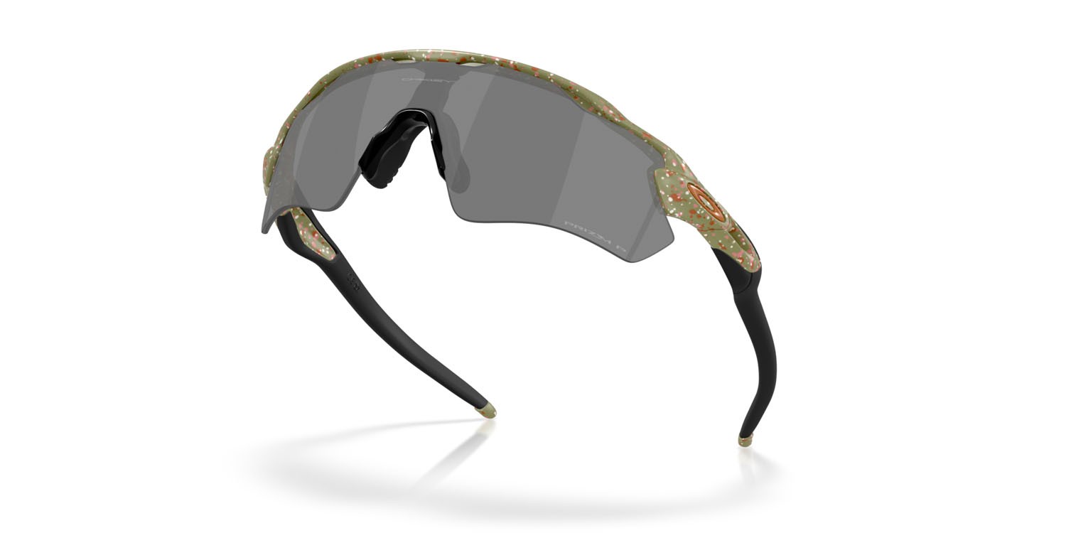 Sonnenbrillen Oakley Radar EV Path OO 9208 (9208G1) farbe felce opaco terrazzo form maske gläser prizm black polarized