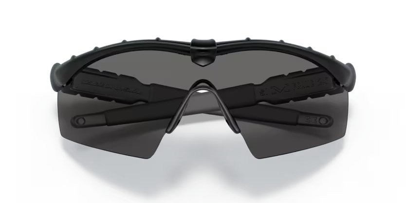 Occhiali da sole Oakley Ballistic m frame 2.0 OO 9213 (921303) colore matte black forma rettangolare lenti grey